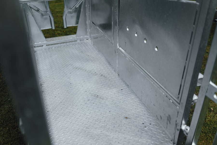 Fixační klec pro skot - Obrázek 13