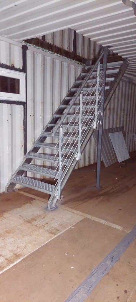 Garáž z lodních kontejnerů - Obrázek 4