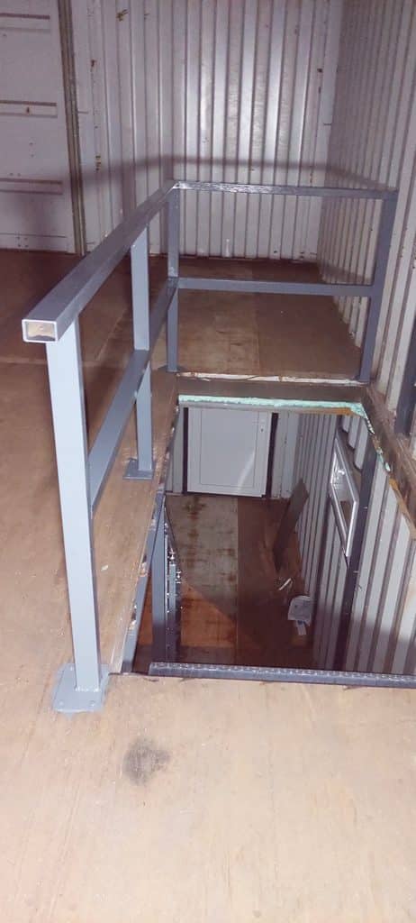 Garáž z lodních kontejnerů - Obrázek 3