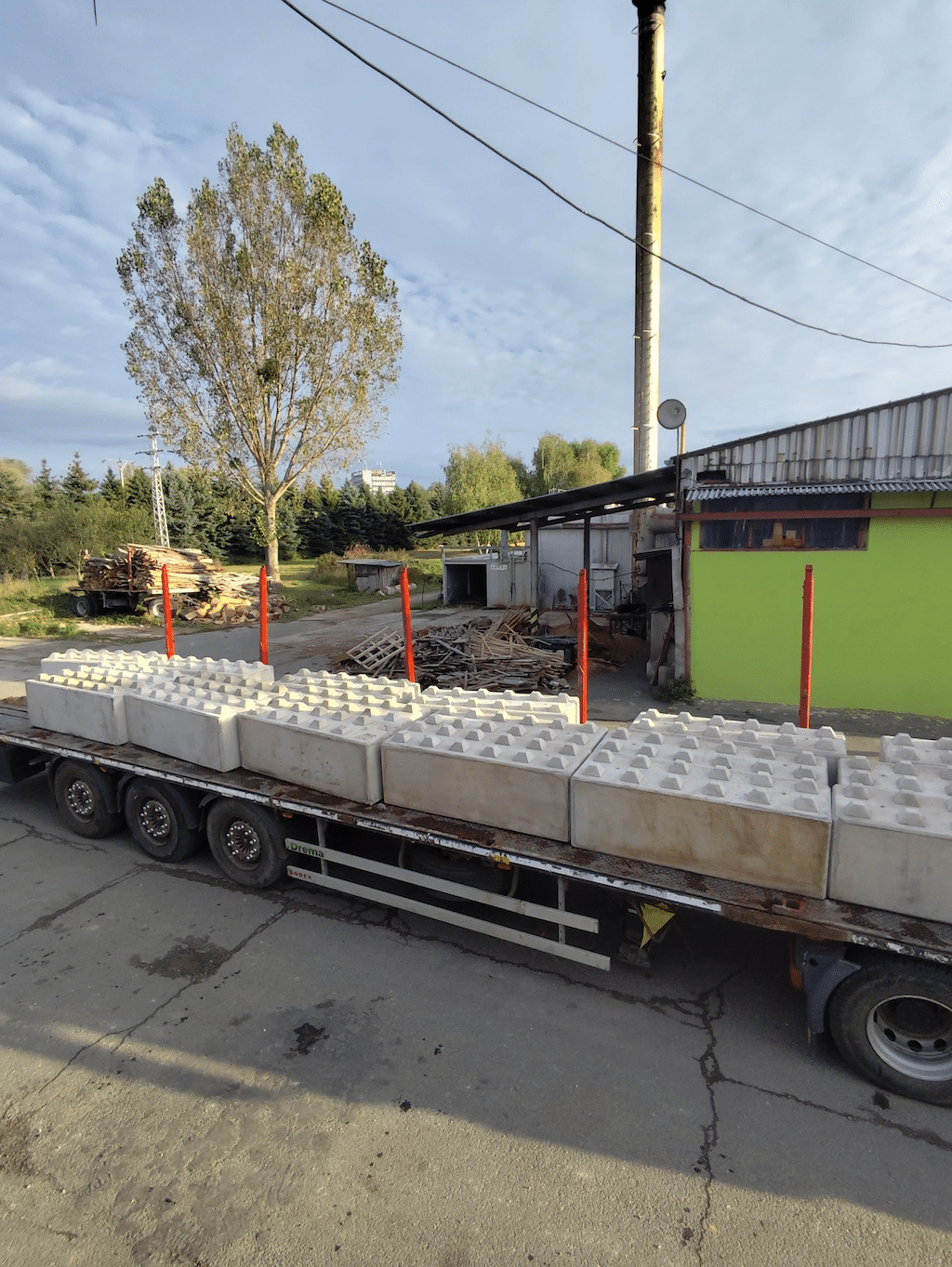 Betonový blok 80 cm x 60 cm x 60 cm - Obrázek 4